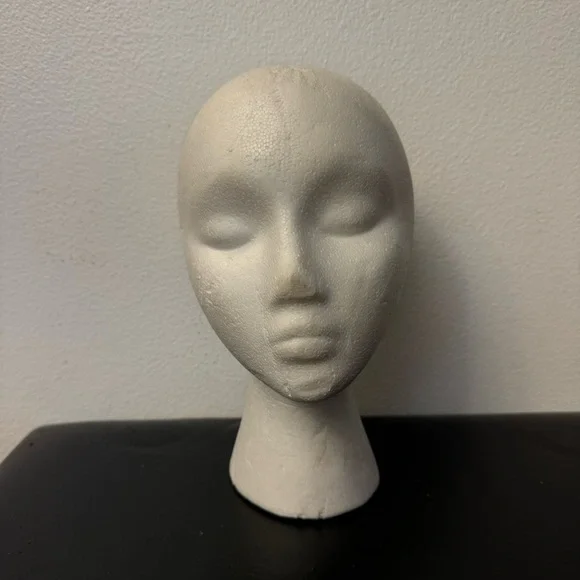 styrofoam feminine MANNEQUIN display HEAD for WIGS and HATS - Picture 2 of 5